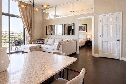 421-2100 Van Buren St, Hollywood, FL, 33020-7340 | Card Image