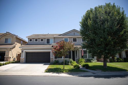 106 Marina Ln, Waterford, CA, 95386-8830 | Card Image