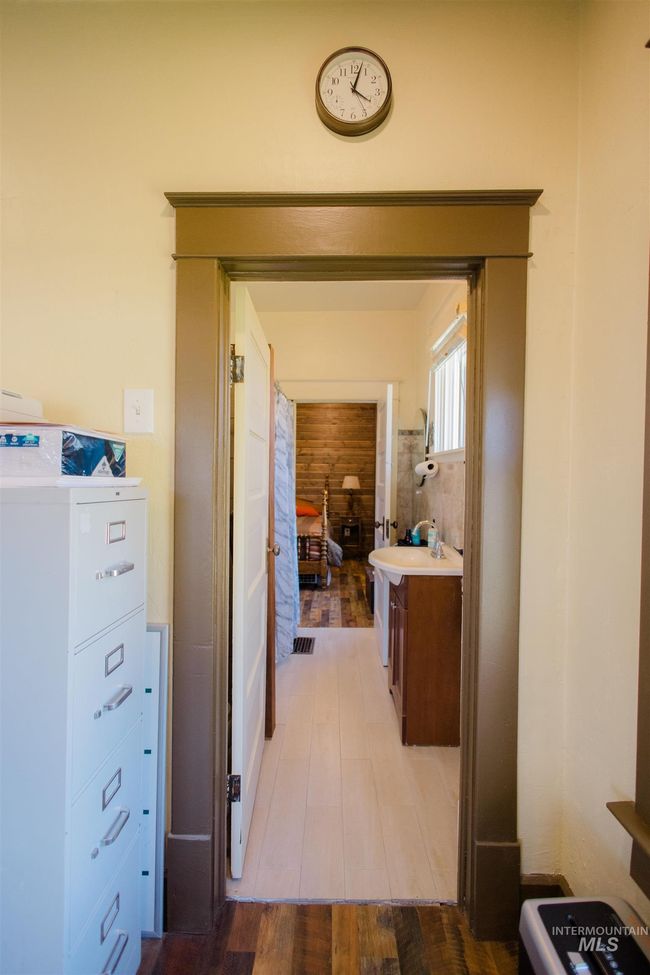 599 S Ada St, House other with 2 bedrooms, 1 bathrooms and 3 parking in Glenns Ferry ID | Image 11
