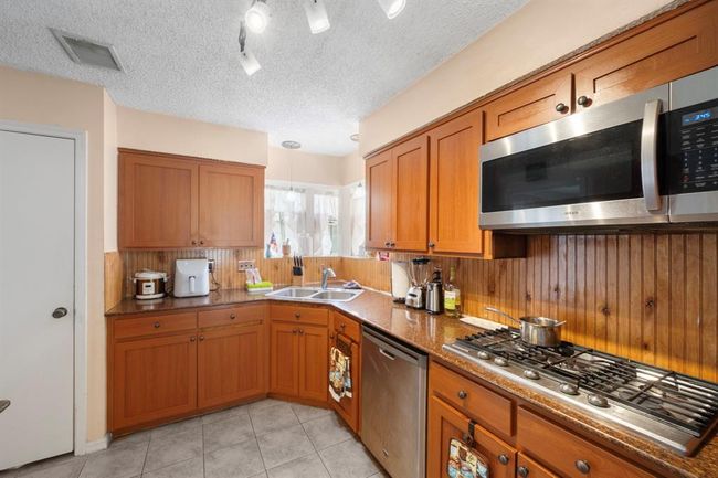 19527 Enchanted Spring Dr, House other with 4 bedrooms, 3 bathrooms and 2 parking in Spring TX | Image 15