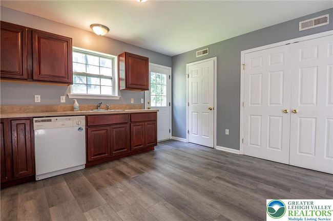 B - 1849 Auburn St, House other with 3 bedrooms, 3 bathrooms and null parking in BETHLEHEM PA | Image 8