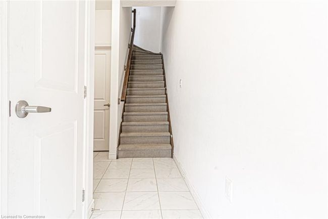 61 - 61 Soho St, Townhouse with 3 bedrooms, 3 bathrooms and 2 parking in Stoney Creek ON | Image 4