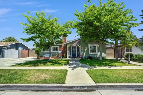 8082 San Hacienda Cir, Buena Park, CA, 90620-2937 | Card Image