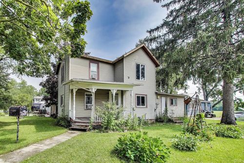 822 8th Avenue, Union Grove, WI, 53182 | Card Image