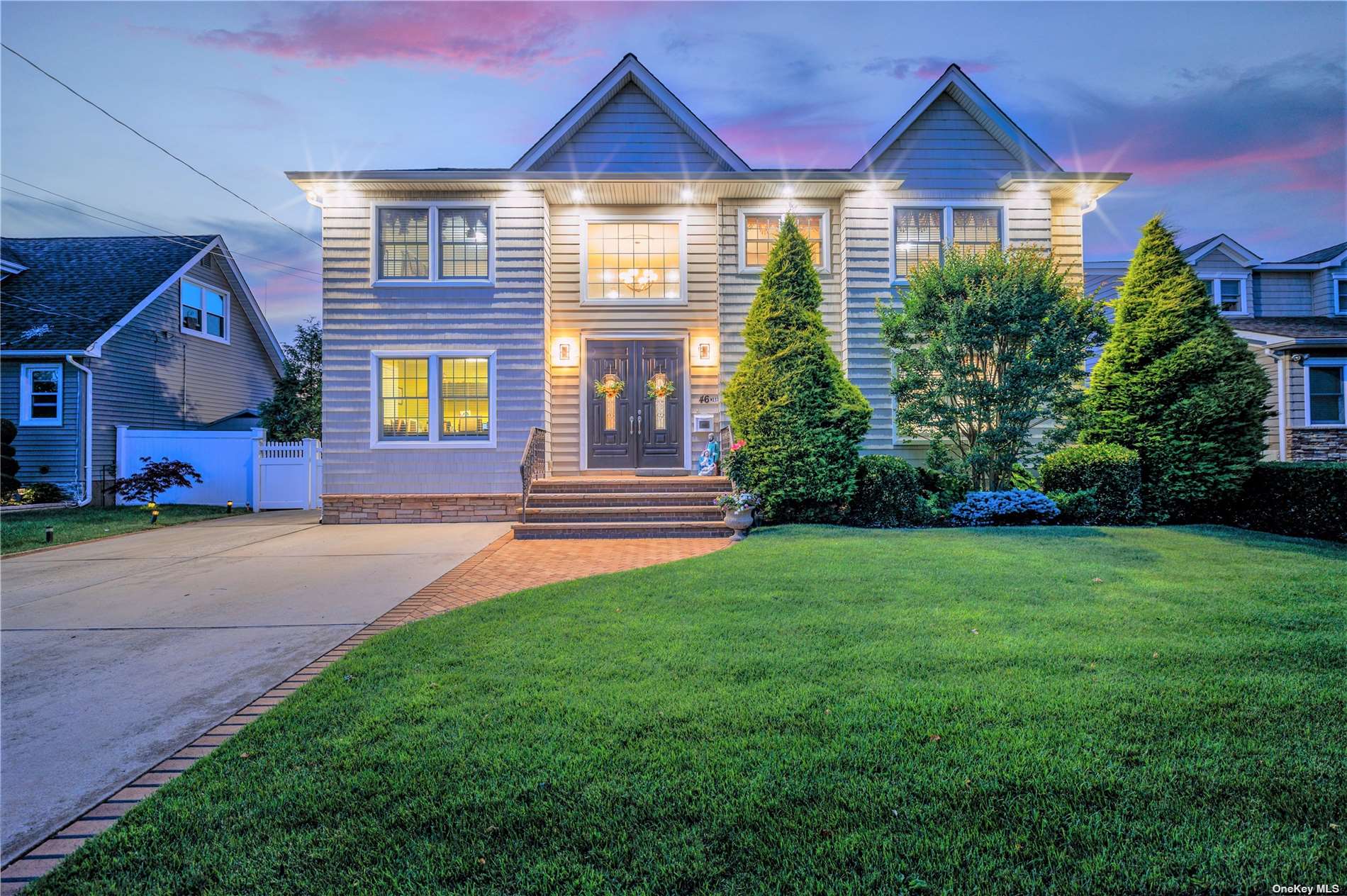 Henrietta Ave, Oceanside, NY 11572