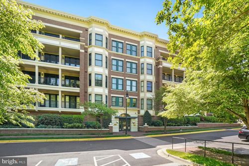 10401 Strathmore Park Ct, Rockville, MD, 20852-3398 | Card Image