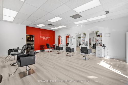 6-665 Plains Rd E, Burlington, ON, L7T2E8 | Card Image