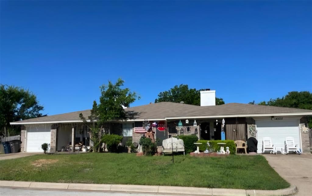 Compass Ct, Fort Worth, TX 76135