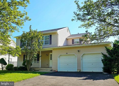 10 Blossom Dr, Ewing, NJ, 08638-2004 | Card Image