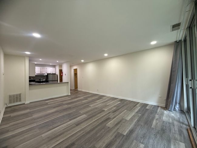 UNIT-2J - 5800 Oakwood Dr, Condo with 0 bedrooms, 1 bathrooms and 1 parking in Lisle IL | Image 5