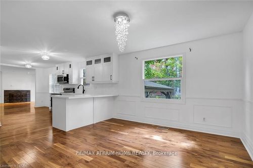 40 Stuyvesant Pl, London, ON, N6J3S9 | Card Image