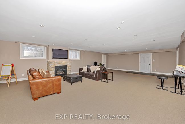155 Wilbert Cox Dr, House other with 5 bedrooms, 4 bathrooms and 9 parking in Carp ON | Image 30