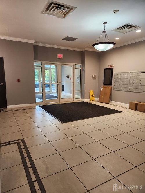 apt-705-358 Rector St, Perth Amboy, NJ, 08861-4371 | Card Image