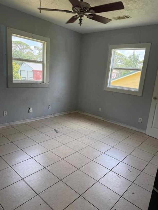 231 Bayshore Rd, House other with 2 bedrooms, 2 bathrooms and 2 parking in Anahuac TX | Image 8