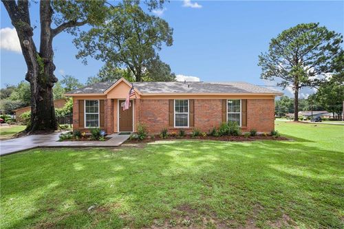 4527 Brunswick Dr, Prichard, AL, 36613-3321 | Card Image