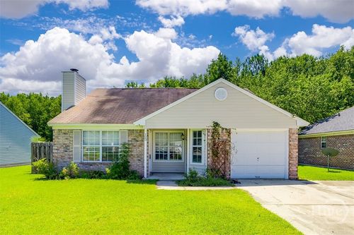 123 Berwick Lakes Blvd, Pooler, GA, 31322-8204 | Card Image
