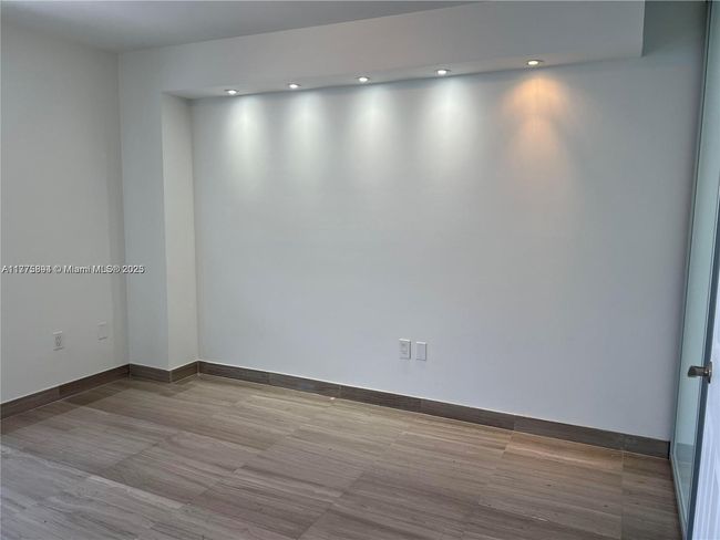 APT-2034 - 20505 E Country Club Dr, Home with 2 bedrooms, 2 bathrooms and null parking in Aventura FL | Image 15
