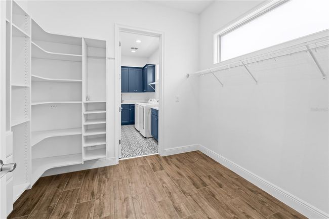Primary Closet | Image 16