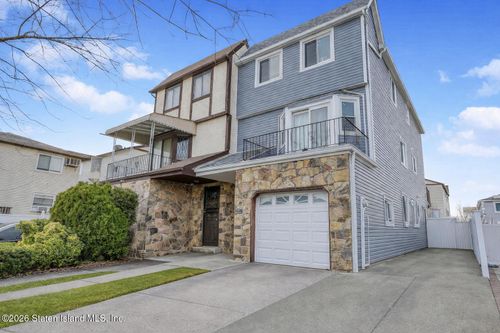 52 Gadsen Pl, Staten Island, NY, 10314-4806 | Card Image