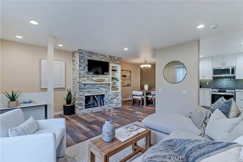 102-3605 E Anaheim St, Long Beach, CA, 90813-3109 | Card Image