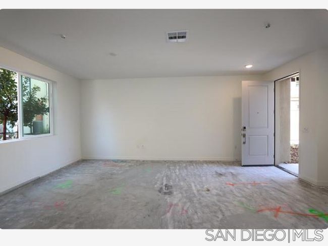 UNIT-61 - 5355 Seacliff Pl, Condo with 3 bedrooms, 2 bathrooms and 2 parking in San Diego CA | Image 5