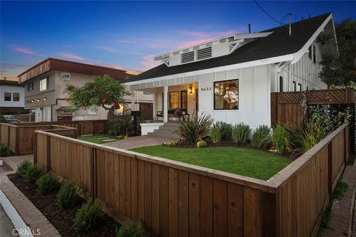 4633 Russell Ave, Los Angeles, CA, 90027-4211 | Card Image