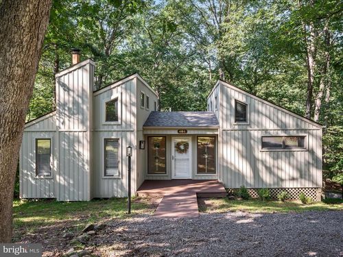 405 Northwood Cir, CROSS JUNCTION, VA, 22625-2536 | Card Image