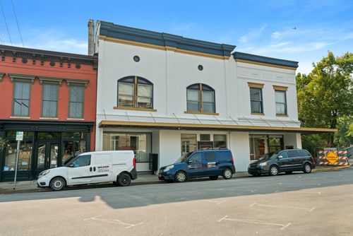 101 Saint Clair St, Frankfort, KY, 40601-2640 | Card Image