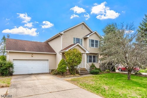 1313 Dukes Pkwy, Manville, NJ, 08835-1125 | Card Image