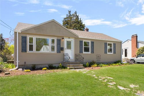 44 Ideal Ct, East Greenwich, RI, 02818-4424 | Card Image
