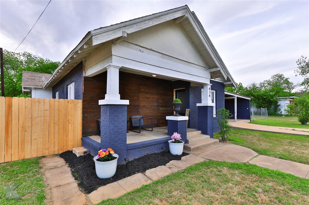 Pecos St, Coleman, TX 76834