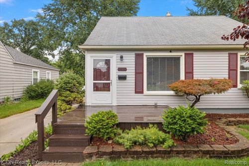 2400 Bacon Ave, Berkley, MI, 48072-1074 | Card Image