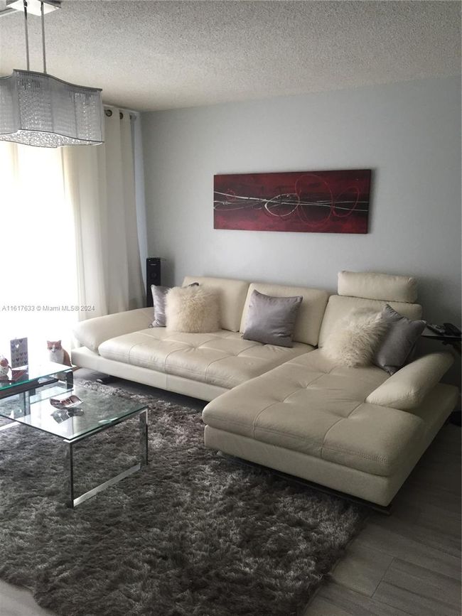 APT-16B - 427 Golden Isles Dr, Condo with 1 bedrooms, 2 bathrooms and null parking in Hallandale Beach FL | Image 11