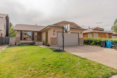 51 Wildwood Cres W, House detached with 5 bedrooms, 3 bathrooms and 2 parking in Lethbridge AB | Image 2