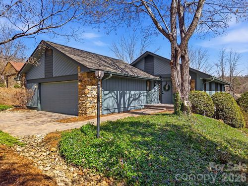 2070 Golfside Ln, Hendersonville, NC, 28739-8844 | Card Image