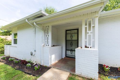 2214 Norwood Dr Nw, Huntsville, AL, 35810-2212 | Card Image