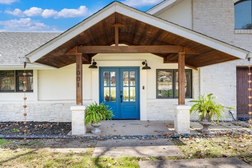 1001 Lakeshore Dr, Marble Falls, TX, 78654-7207 | Card Image