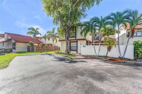 10077-10077 Nw 5th Ter, Miami, FL, 33172-4014 | Card Image