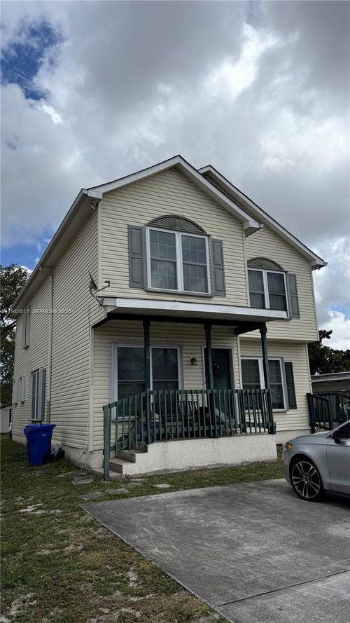 1738 Sw 44th Ter, Fort Lauderdale, FL, 33317-5752 | Card Image
