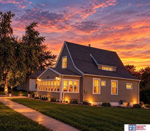 714 9th St, Fairbury, NE, 68352-2003 | Card Image