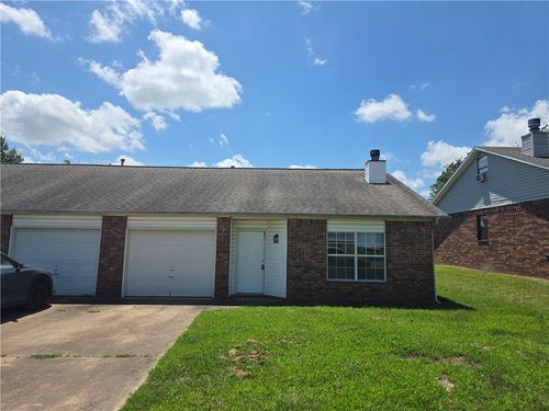 2430 W Gum St, Rogers, AR, 72758-4811 | Card Image