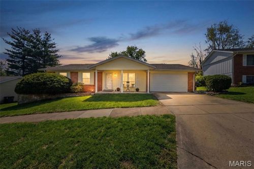 5360 Glencullen Way, Saint Louis, MO, 63128-4232 | Card Image