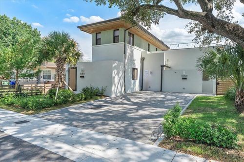 1076 Nw 55th St, Miami, FL, 33127-1830 | Card Image