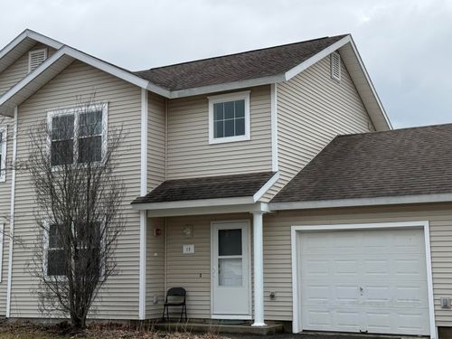 15-15 Forrestal Dr, Brunswick, ME, 04011-2739 | Card Image