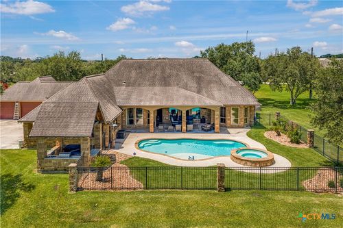 178 Juniper Trl, Yoakum, TX, 77995-3001 | Card Image