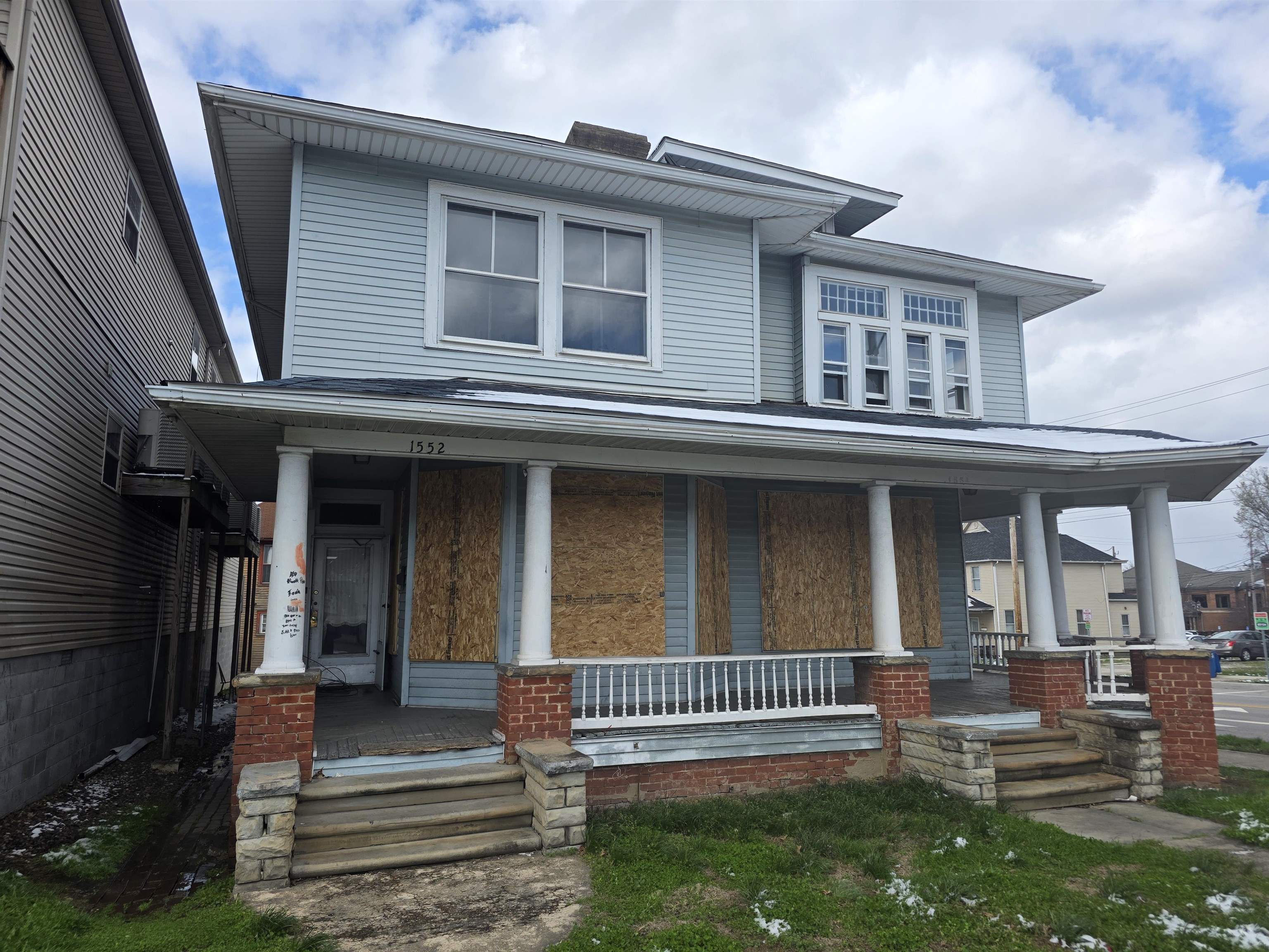 Residential Income in Huntington 2