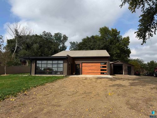 27038 459th Ave Avenue, Parker, SD, 57053 | Card Image
