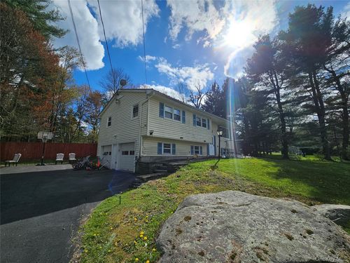 10 Hanover Dr, Monticello, NY, 12701-1645 | Card Image