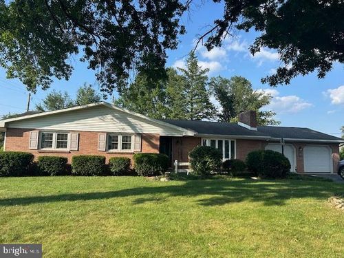 1241 Apple Tree Ln, CHAMBERSBURG, PA, 17202-7498 | Card Image