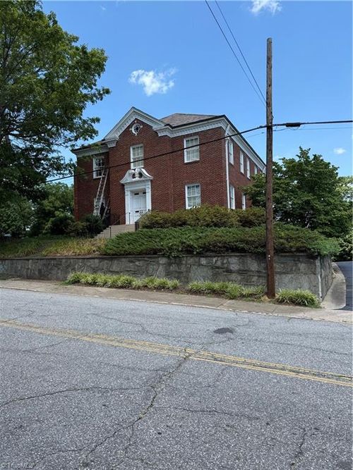 408 8th Street, North Wilkesboro, NC, 28659 | Card Image